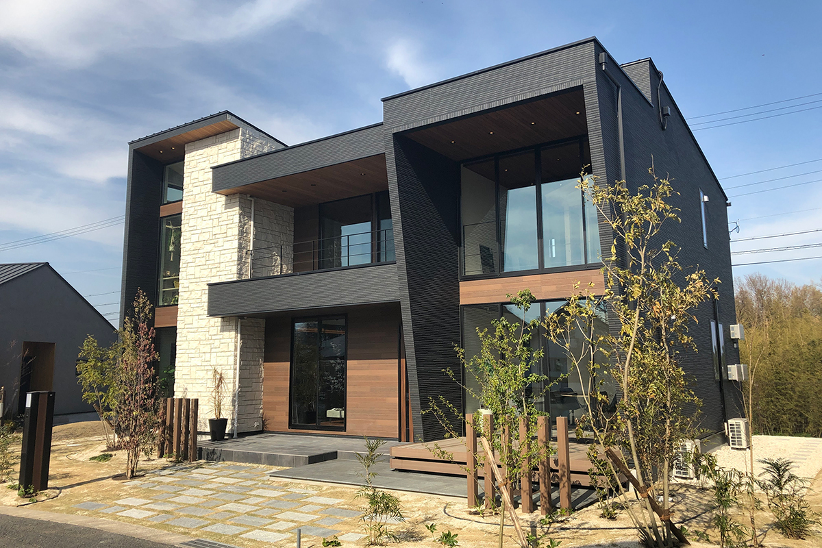 スタイリッシュな展示場外観