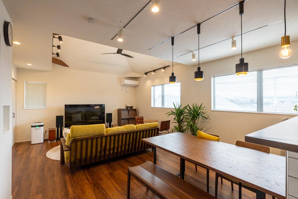 施工事例|内装|こだわりを重ねて生まれた、スタイルある2世帯住宅