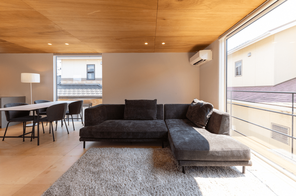 家具、家電やカーテンが付属することがある